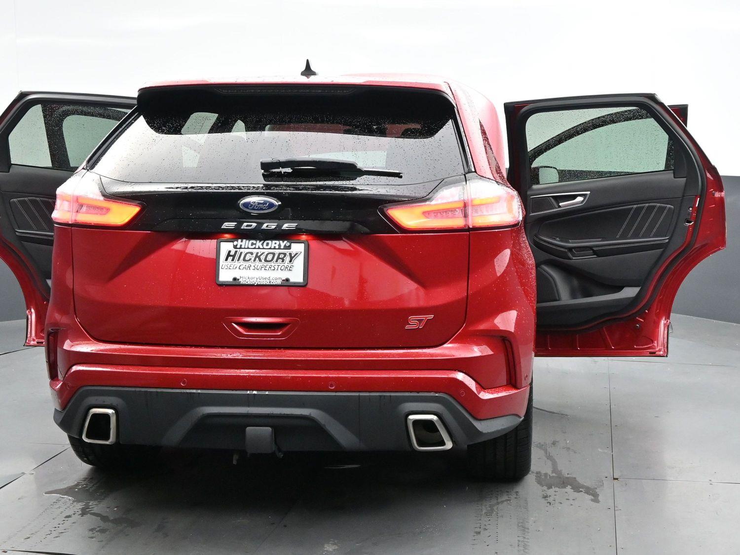 2022 Ford Edge ST photo 44