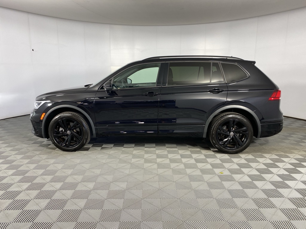 2024 Volkswagen Tiguan SE R-Line Black photo 4