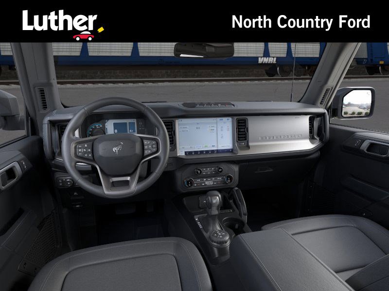 2025 Ford Bronco Outer Banks photo 8