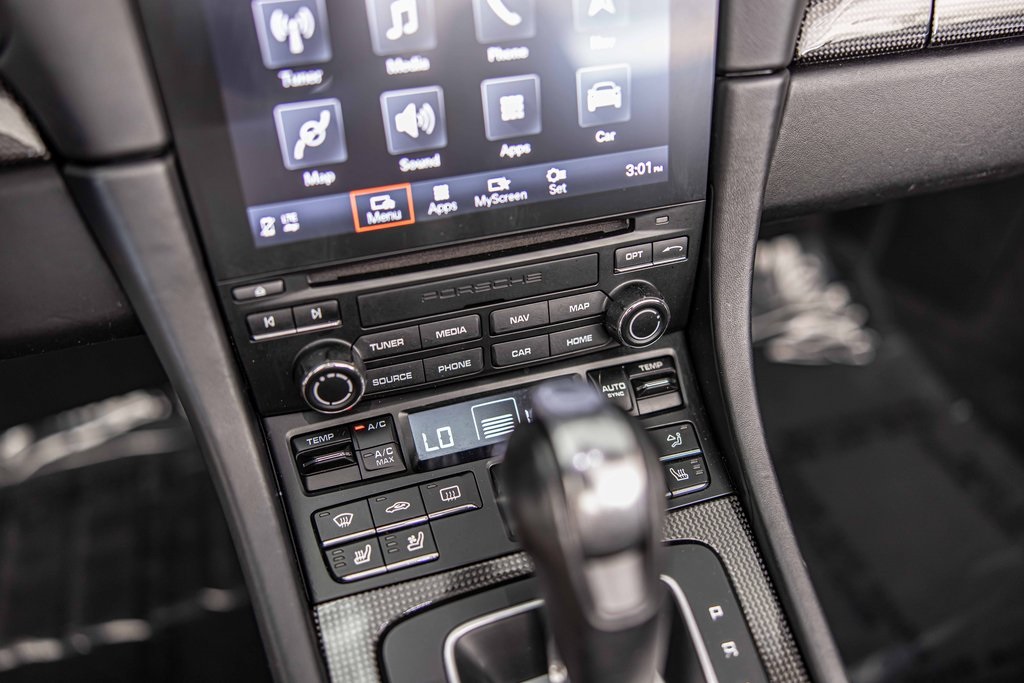 2017 PORSCHE 911 - Image 30