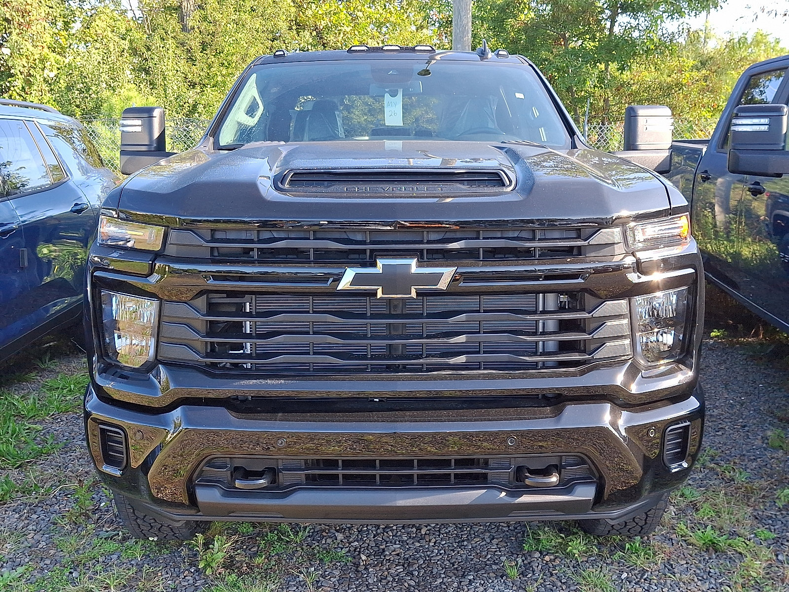 2026 Chevrolet Silverado 2500HD Custom photo 2