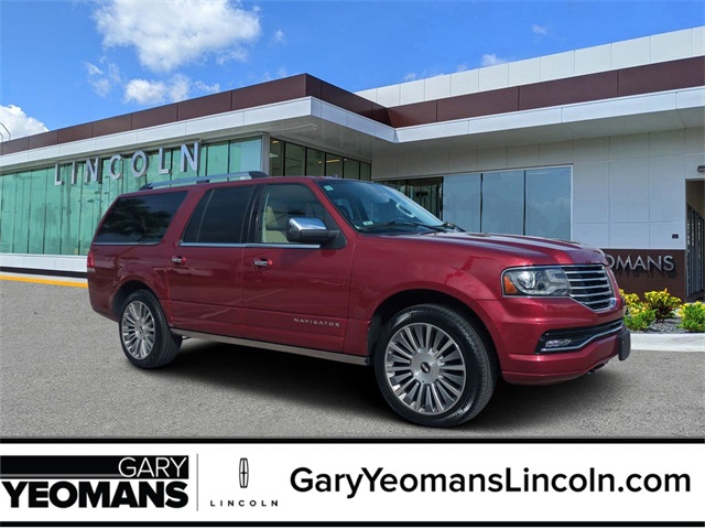 2015 Lincoln Navigator Base's photo