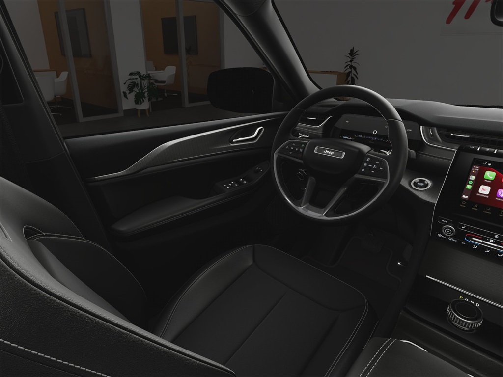 2025 Jeep Grand Cherokee Laredo Altitude photo 12
