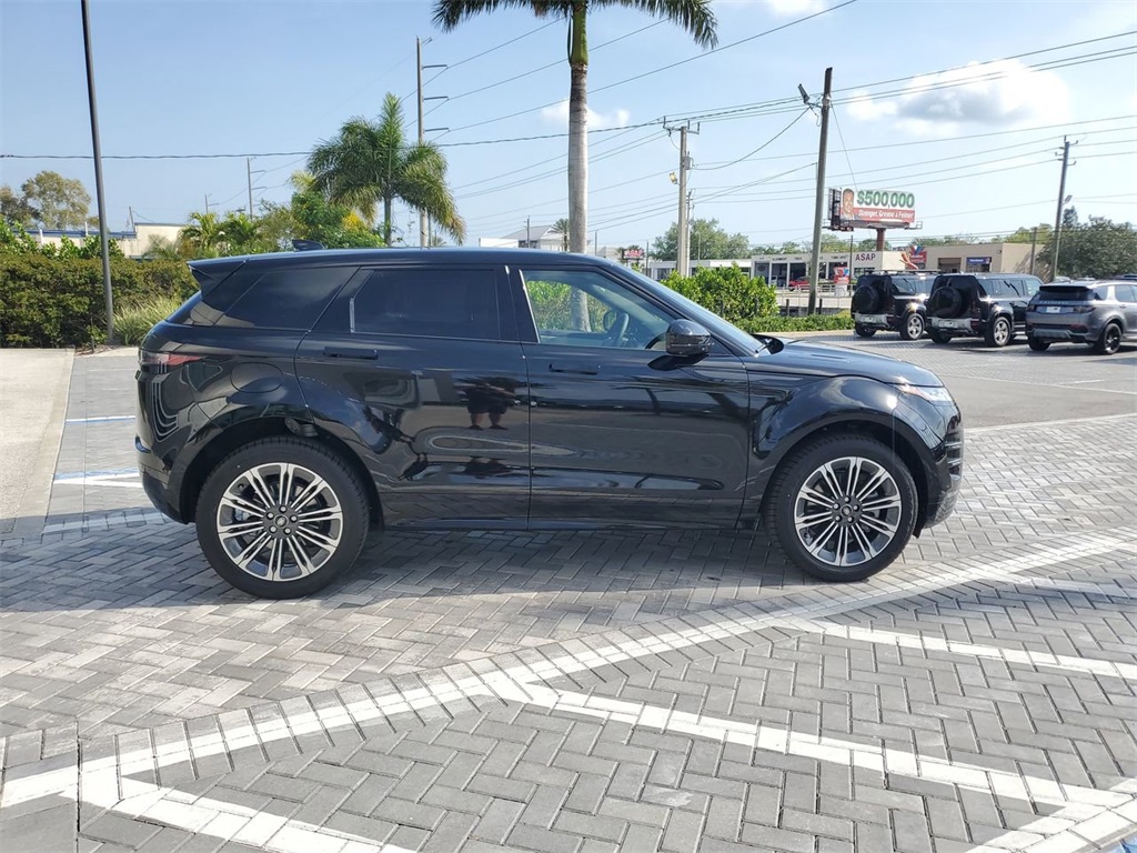 2026 Land Rover Range Rover Evoque Dynamic SE photo 6