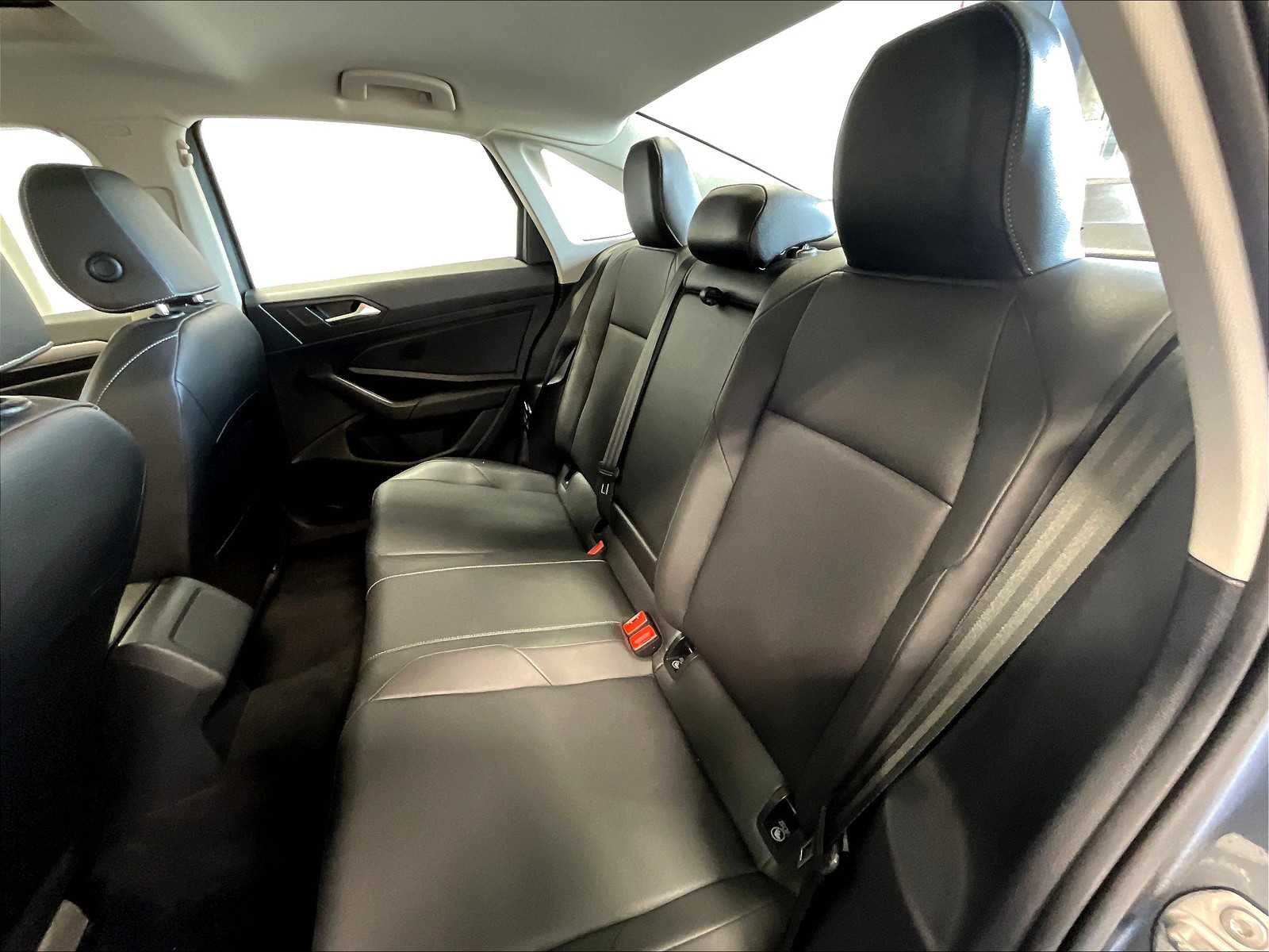 2019 Volkswagen Jetta SE photo 13