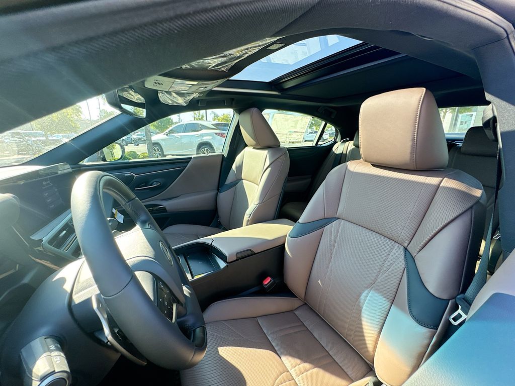 2025 Lexus ES 350 Ultra Luxury photo 15