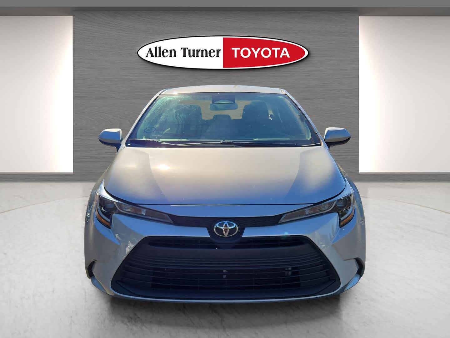 2024 Toyota Corolla LE photo 4