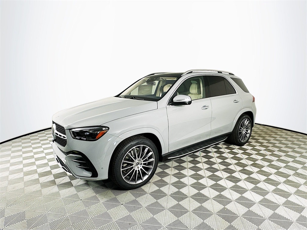 2026 Mercedes Benz GLE 450 4MATIC photo 3