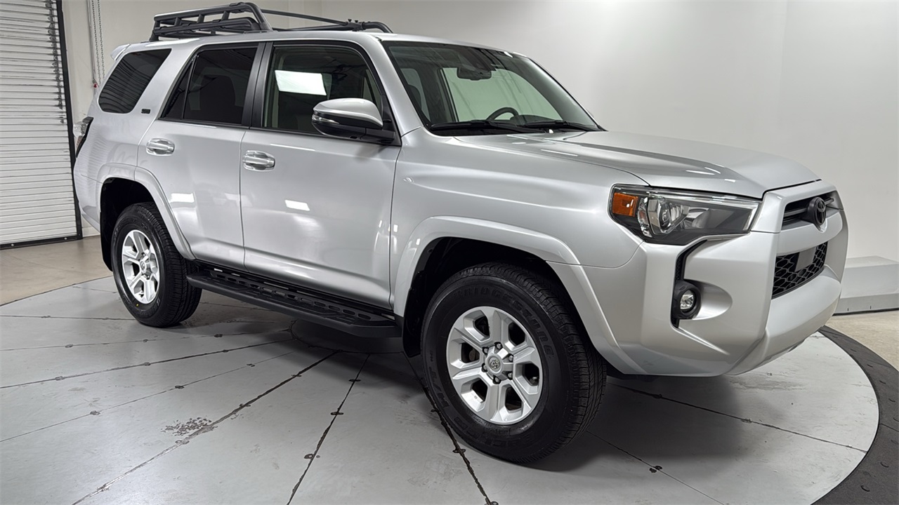 2023 Toyota 4Runner SR5 Premium photo 3