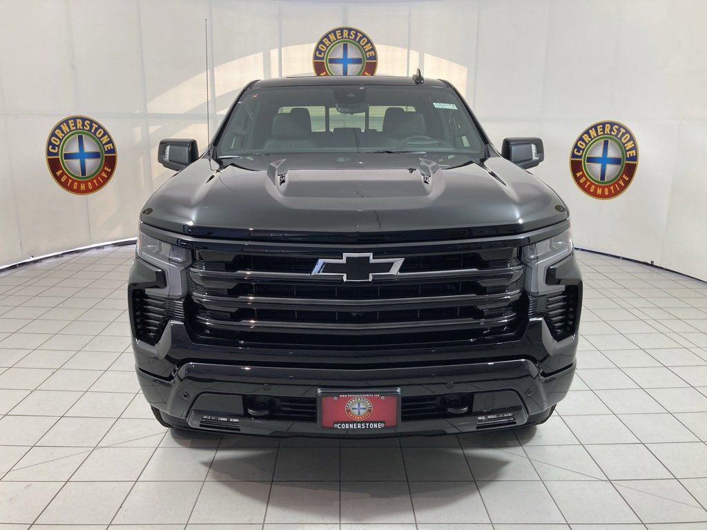 2026 Chevrolet Silverado 1500 High Country photo 4