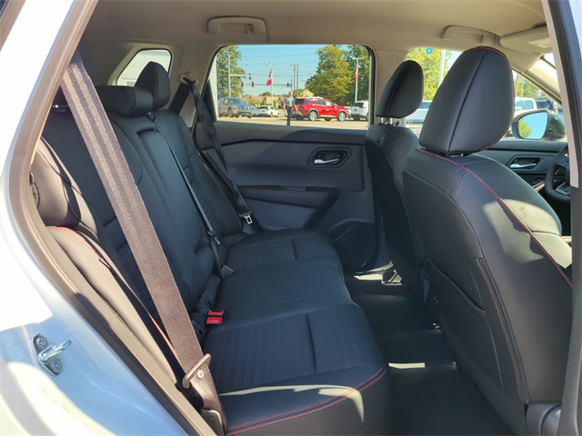 2026 Nissan Rogue SV photo 15