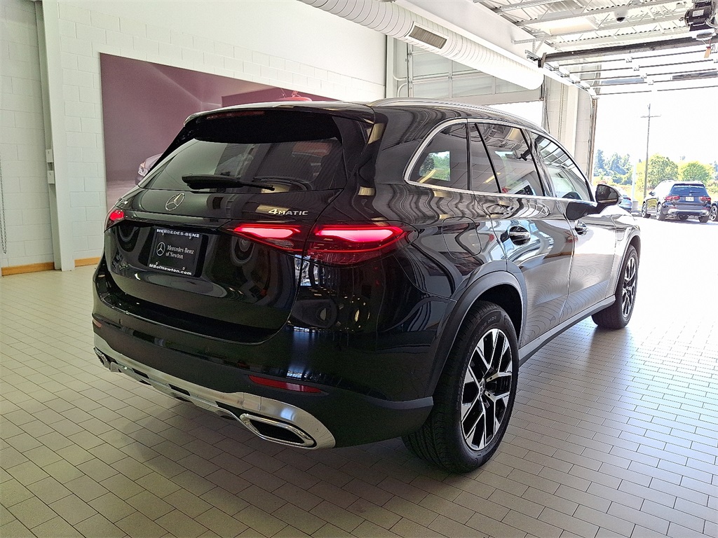 2026 Mercedes Benz GLC 350e 4MATIC photo 4