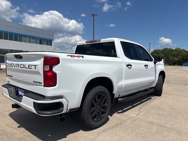 2025 Chevrolet Silverado 1500 Custom photo 4