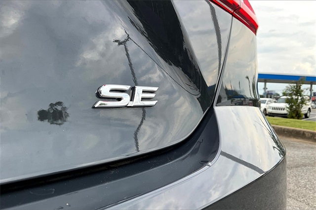 2025 Toyota Camry SE photo 29