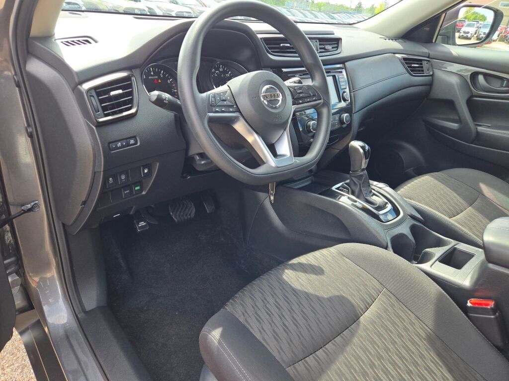 2020 Nissan Rogue S photo 19