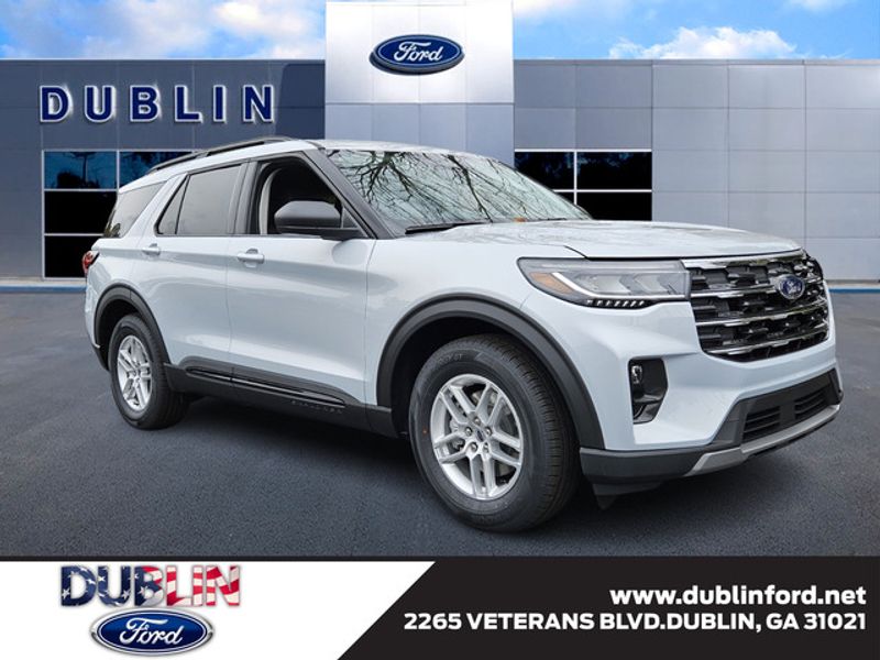 2026 Ford Explorer's photo