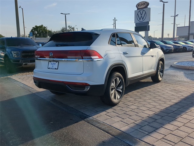 2026 Volkswagen Atlas Cross Sport SE photo 3