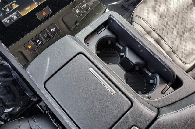 2025 Infiniti QX80 Luxe photo 10