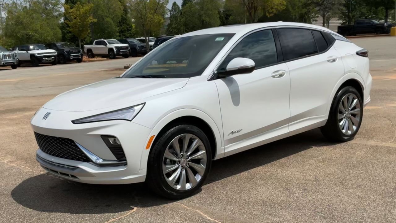 2025 Buick Envista Avenir photo 3