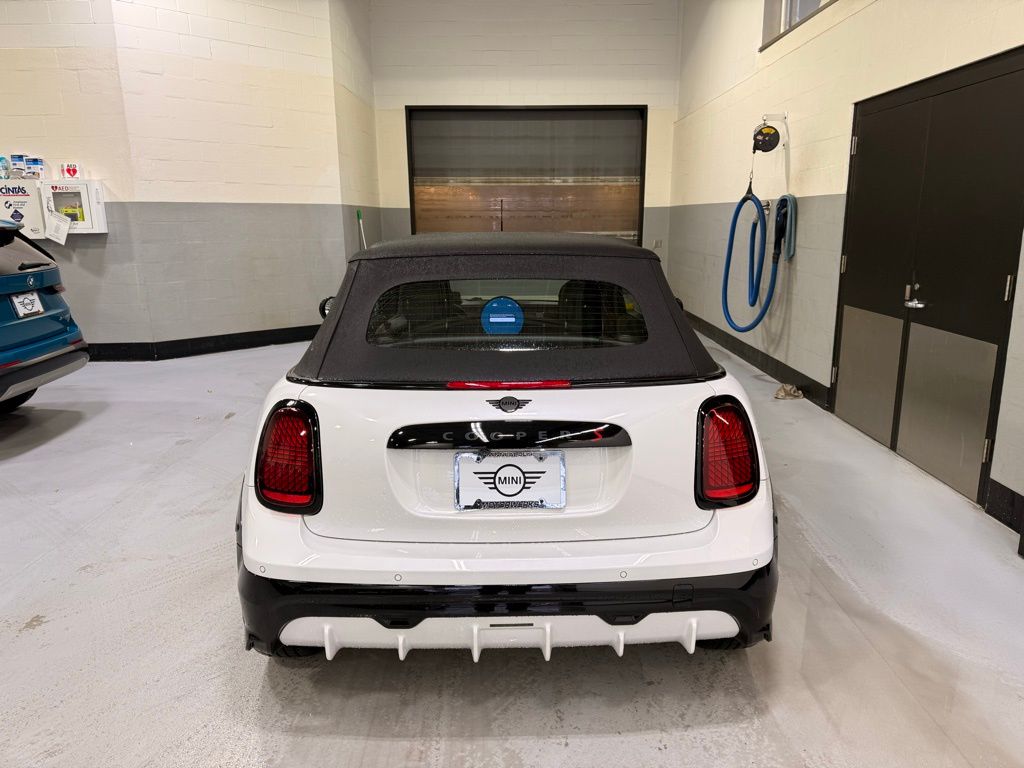 2026 Mini Cooper S Convertible Iconic photo 4