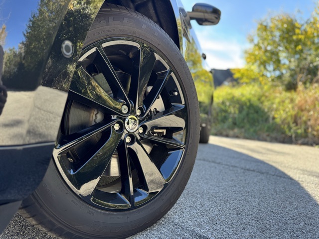 2026 Jaguar F-PACE P400 R-Dynamic S photo 2