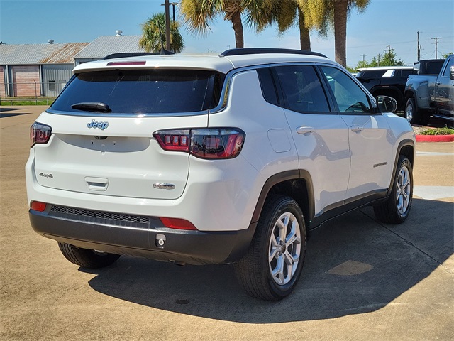 2025 Jeep Compass Latitude photo 6