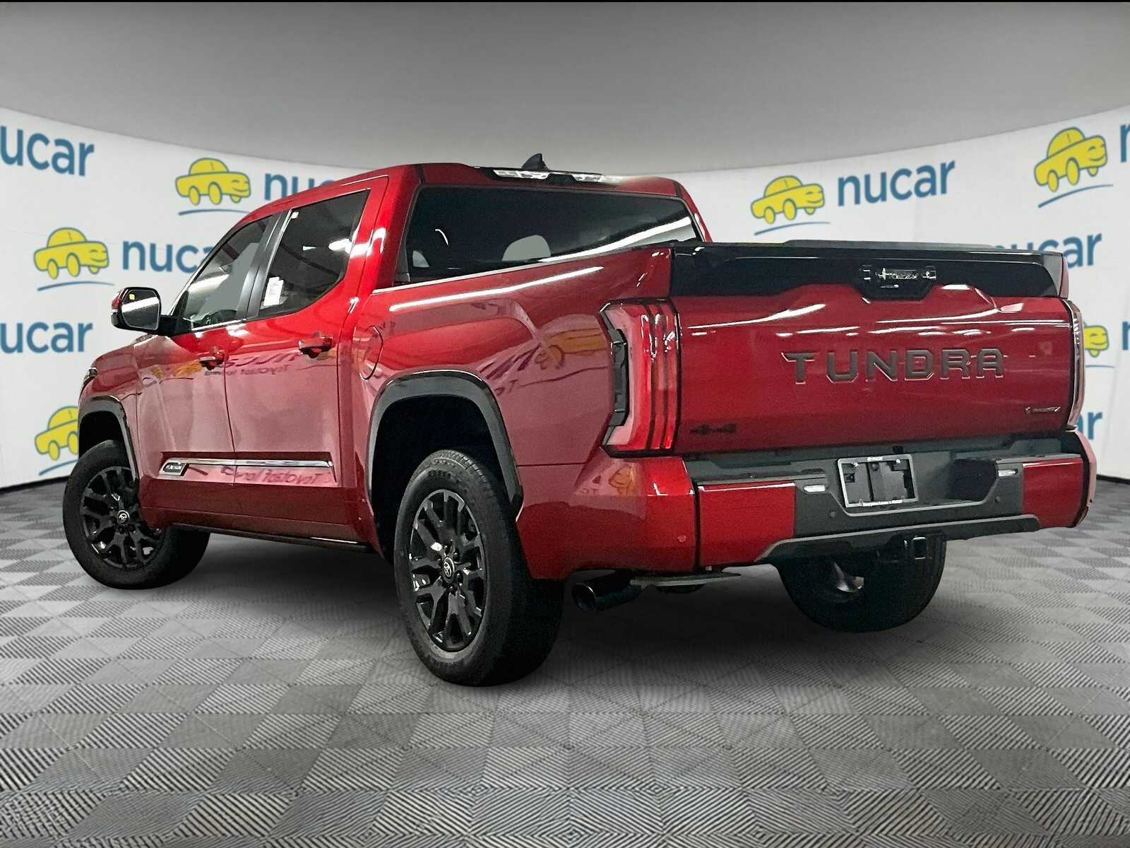2025 Toyota Tundra Platinum CrewMax photo 4