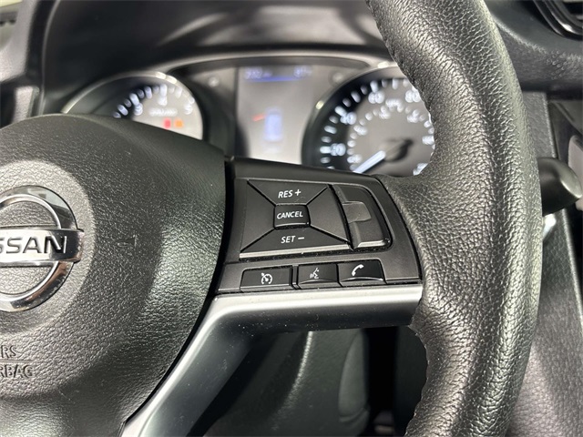 2019 Nissan Rogue SV photo 16