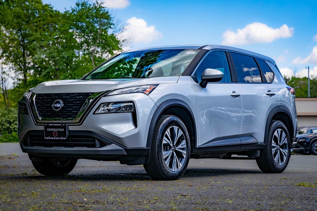 2023 Nissan Rogue SV photo 4