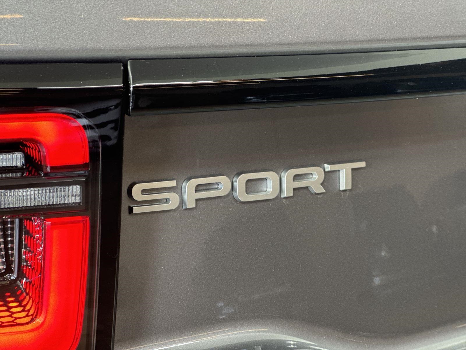 2025 Land Rover Discovery Sport S photo 28