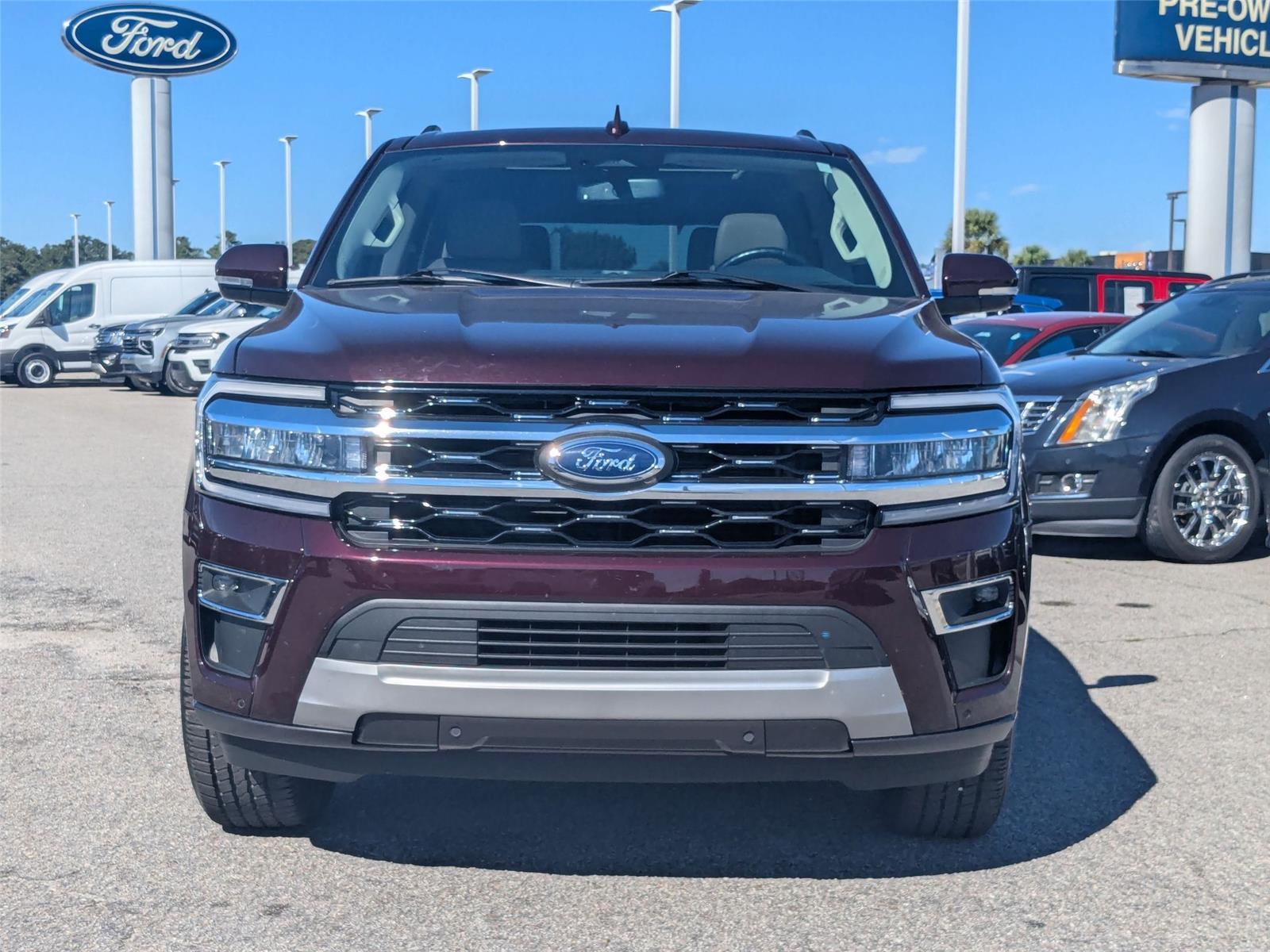 2024 Ford Expedition Limited photo 2
