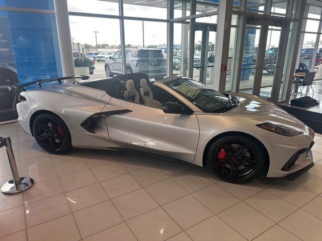 2026 Chevrolet Corvette Stingray 2LT photo 2