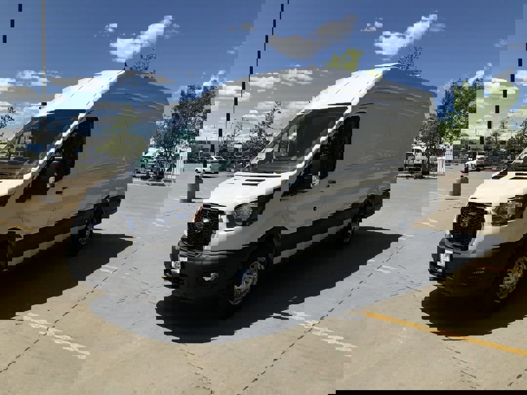 2025 Ford Transit Cargo Van photo 3