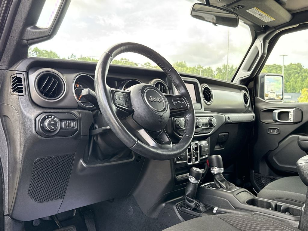 2022 Jeep Gladiator Sport photo 12