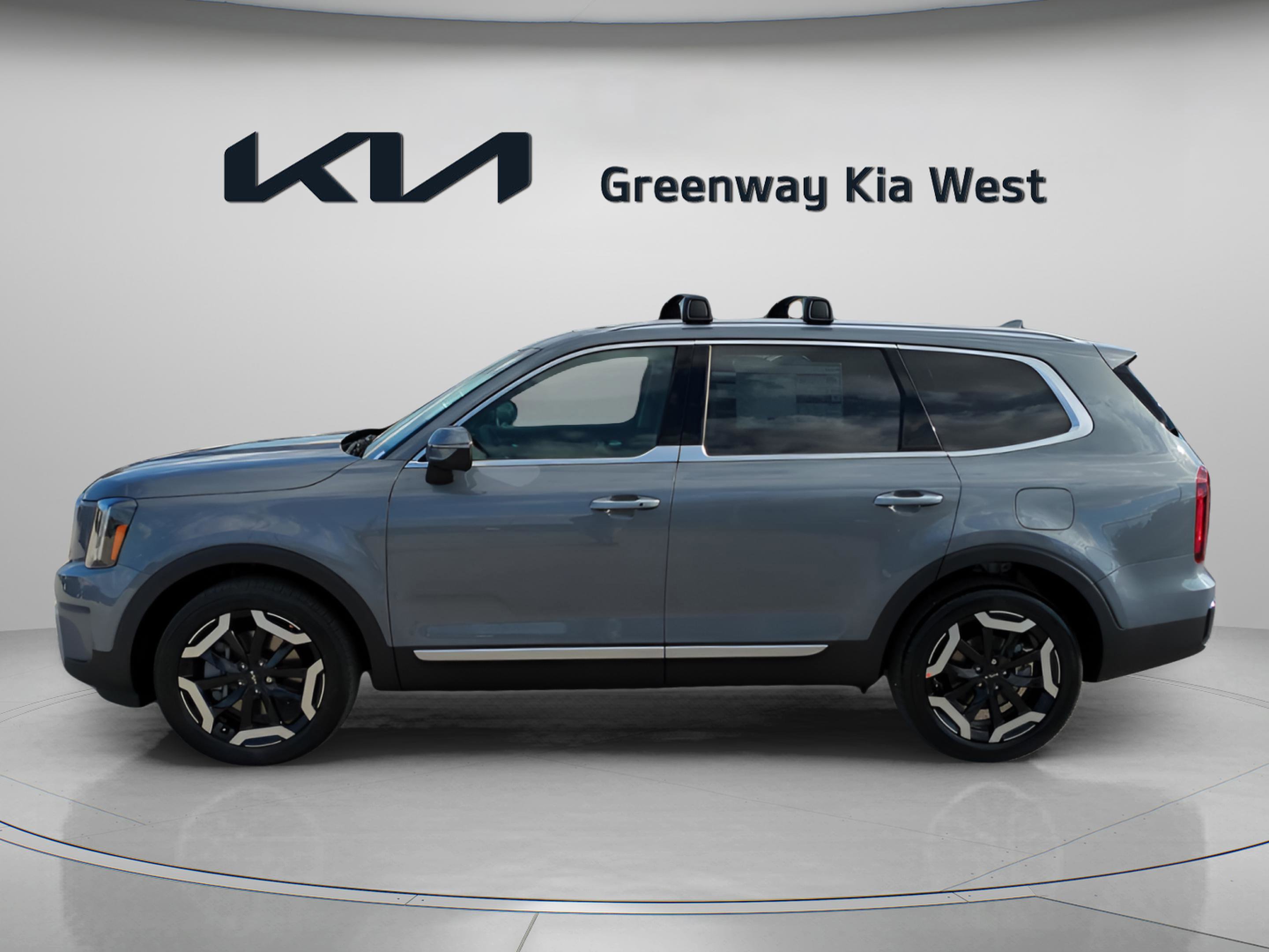 2025 Kia Telluride S photo 4