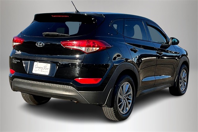 2018 Hyundai Tucson SE photo 2
