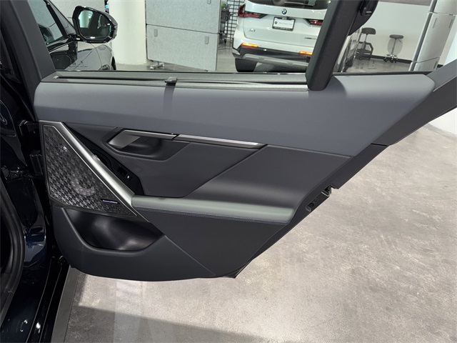 2026 Bmw 550e xDrive photo 10
