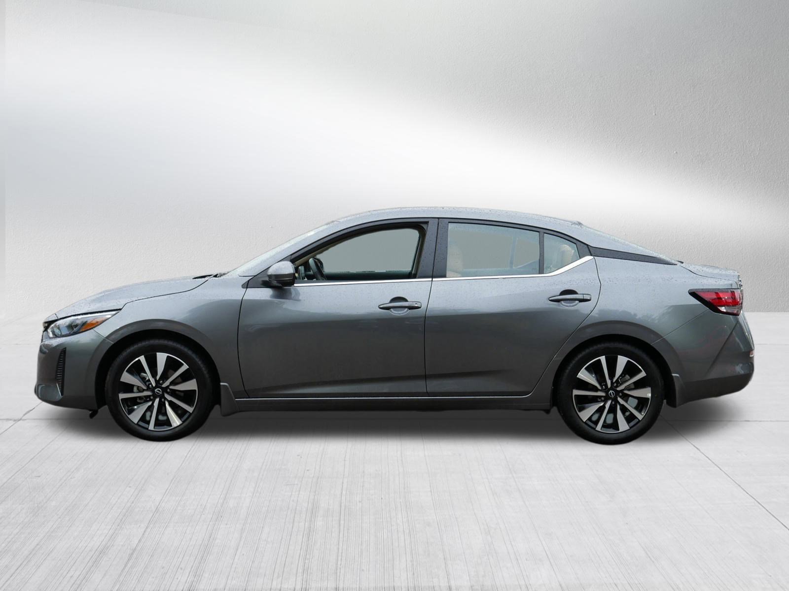 2024 Nissan Sentra SV photo 4