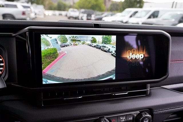 New 2025 Black Clear-Coat Exterior Paint Jeep Rubicon image 34