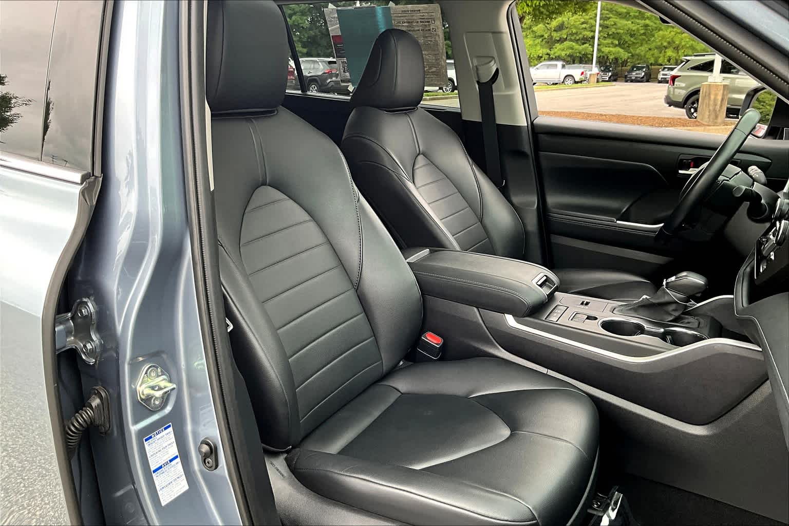 2020 Toyota Highlander Hybrid XLE photo 8