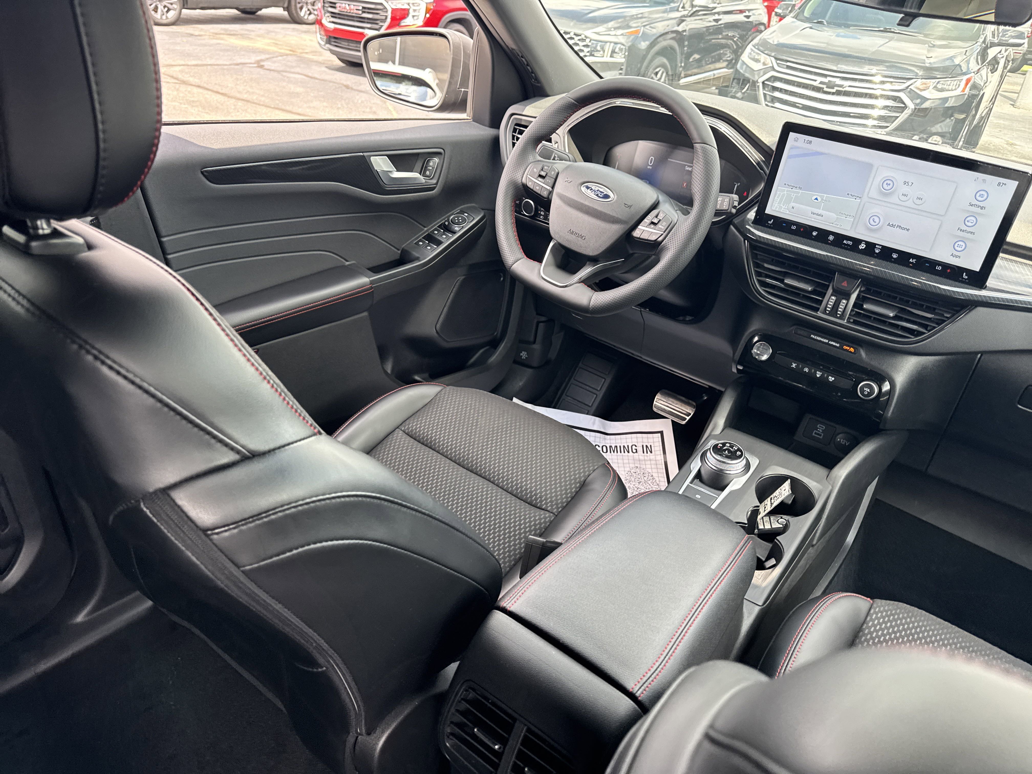 2023 Ford Escape ST-Line photo 5