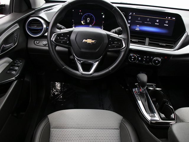 2024 Chevrolet Trax LT photo 14