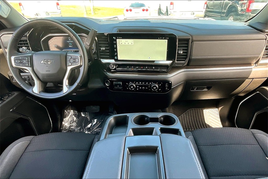 2023 Chevrolet Silverado 1500 RST photo 15