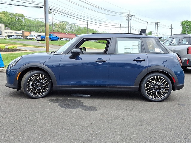 2025 Mini Cooper 4 Door Hardtop Signature photo 4