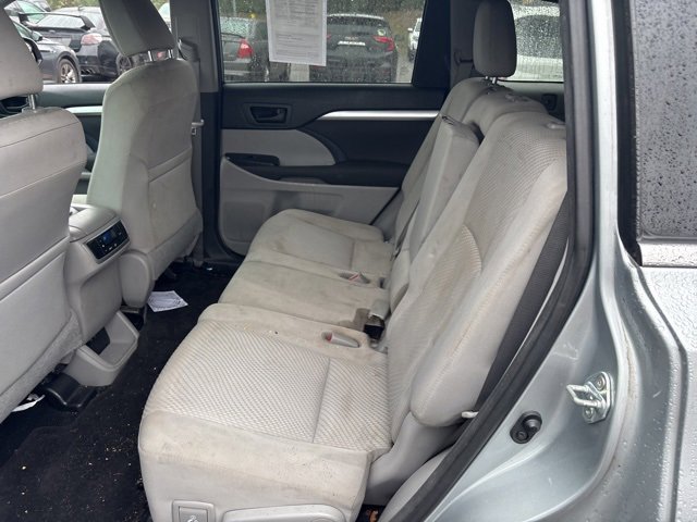 2017 Toyota Highlander LE Plus photo 14
