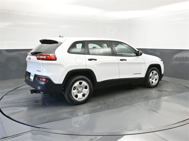 2015 Jeep Cherokee Sport photo 10