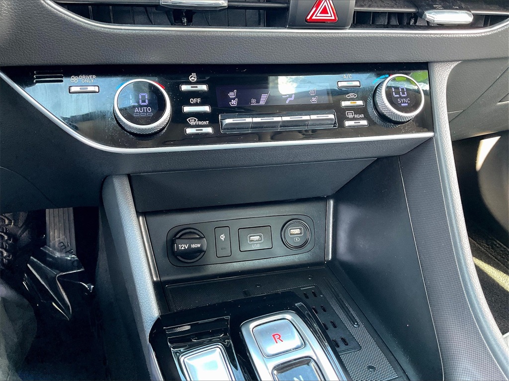 2022 Hyundai Sonata Hybrid Limited photo 24