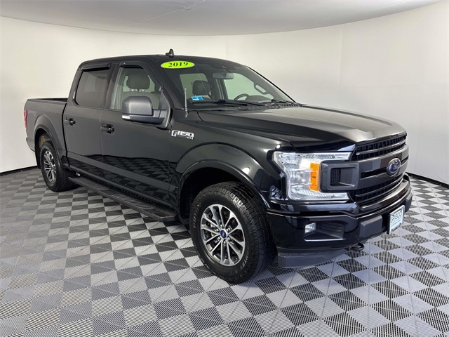 2019 Ford F-150 XLT's photo