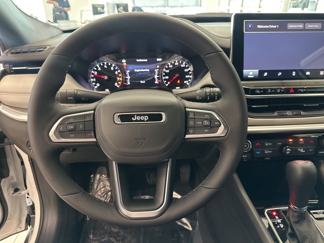 2025 Jeep Compass Limited photo 13