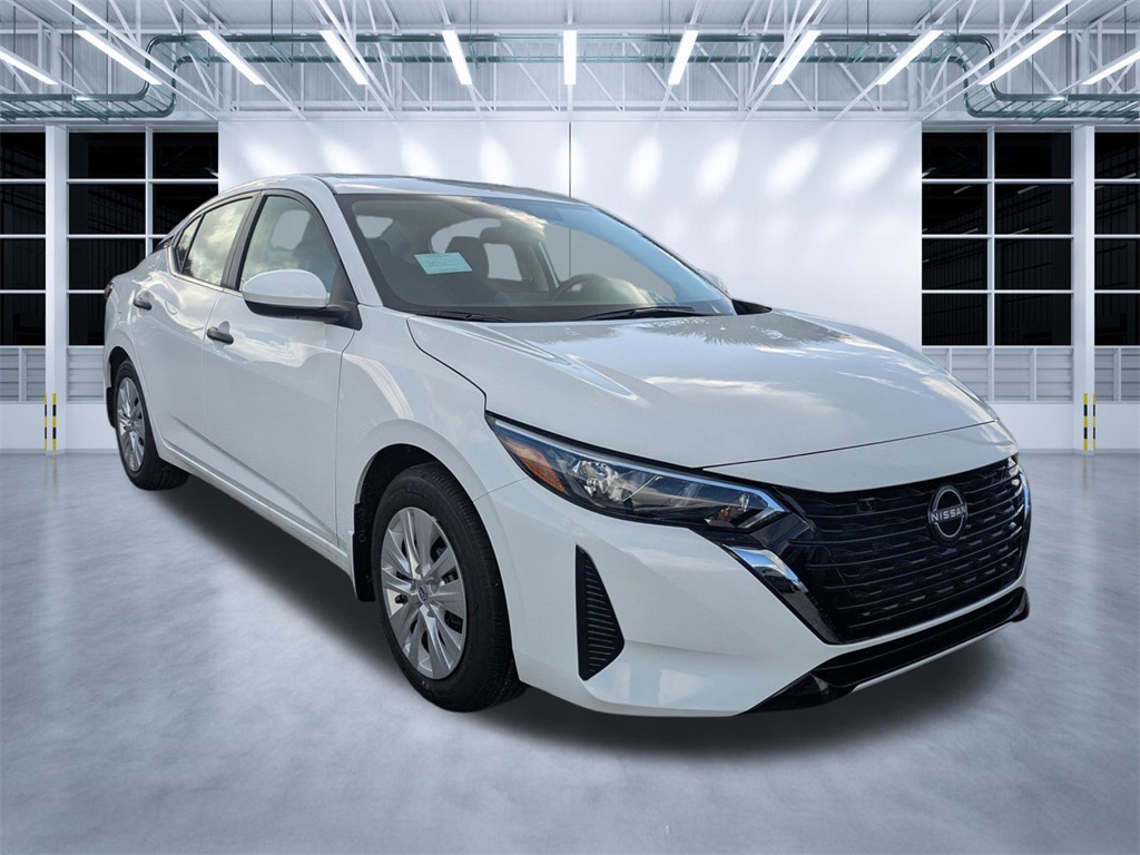 2025 Nissan Sentra S's photo
